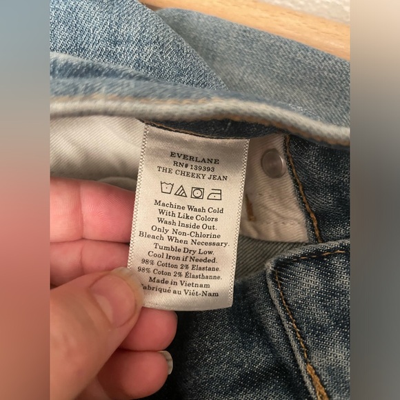 Everlane The Cheeky Jean - Picture 3 of 4